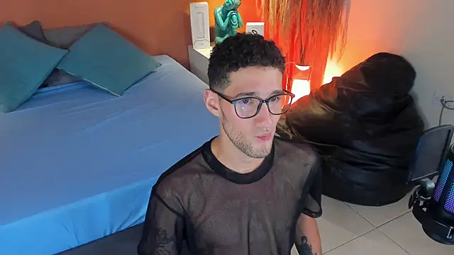 Alex Russoo online show from September 25, 3:54 am