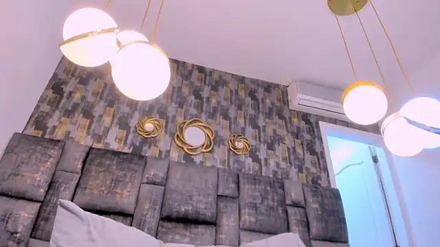 Snapshot of LolaJenkinss chatting on October 7, 5:26 am LolaJenkinss online show from October 7, 5:26 am