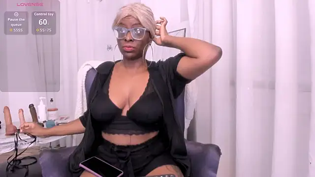 Snapshot of LolaJenkinss chatting on November 8, 12:05 pm LolaJenkinss online show from November 8, 12:05 pm