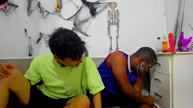 Snapshot of Amun_obsidian chatting on October 25, 12:56 pm Amun obsidian online show from October 25, 12:56 pm