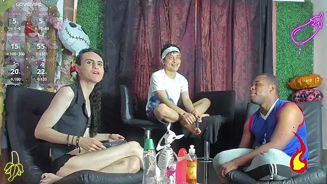 Snapshot of Amun_obsidian chatting on October 28, 1:25 pm Amun obsidian online show from October 28, 1:25 pm