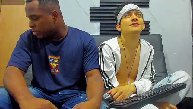 Snapshot of Amun_obsidian chatting on November 8, 12:05 pm Amun obsidian online show from November 8, 12:05 pm