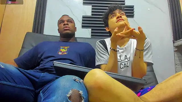 Snapshot of Amun_obsidian chatting on November 9, 9:07 am Amun obsidian online show from November 9, 9:07 am