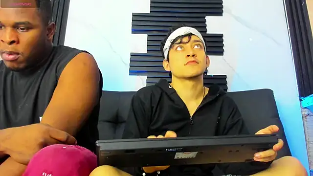 Snapshot of Amun_obsidian chatting on November 13, 12:26 pm Amun obsidian online show from November 13, 12:26 pm