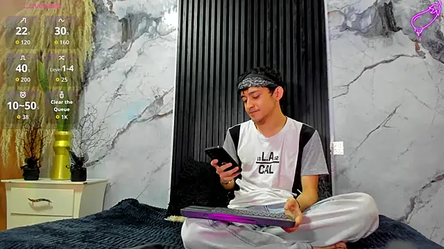 Snapshot of Amun_obsidian chatting on November 20, 12:38 pm Amun obsidian online show from November 20, 12:38 pm