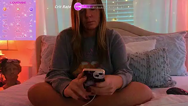 STIFFLERSMOMM online show from October 20, 12:38 pm