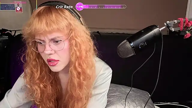 tacodeluxxxe online show from February 4, 3:23 am