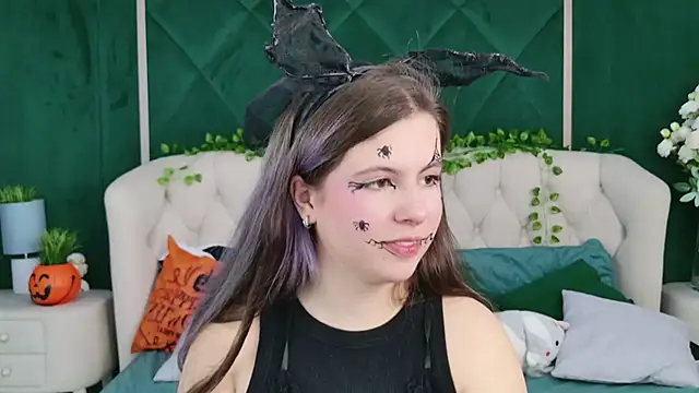 Akira Halls online show from October 31, 9:49 pm