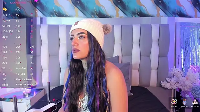 Snapshot of IsaDiiaz chatting on July 7, 5:21 am IsaDiiaz online show from July 7, 5:21 am