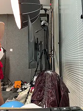 YY-27 online show from November 19, 11:10 am