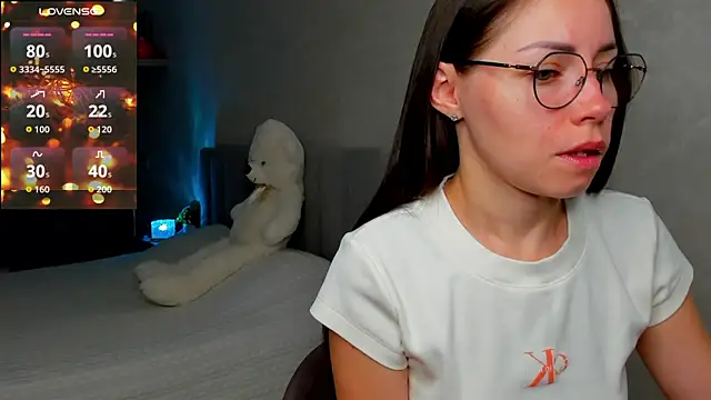 Snapshot of fun_nd_bun chatting on July 9, 2:15 am fun nd bun online show from July 9, 2:15 am