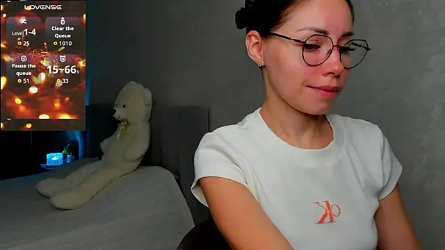Snapshot of fun_nd_bun chatting on July 14, 3:33 am fun nd bun online show from July 14, 3:33 am