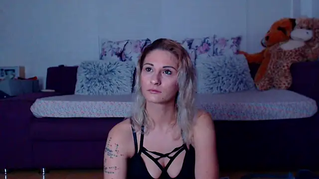 Snapshot of CassieSpell chatting on March 3, 8:48 pm CassieSpell online show from March 3, 8:48 pm