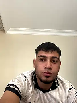 Snapshot of astoperaa chatting on September 20, 1:45 pm astoperaa online show from September 20, 1:45 pm