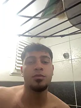 Snapshot of astoperaa chatting on December 22, 7:11 pm astoperaa online show from December 22, 7:11 pm