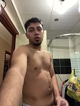 Snapshot of astoperaa chatting on March 17, 7:23 am astoperaa online show from March 17, 7:23 am