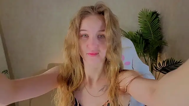 kianawhite online show from January 15, 4:39 am