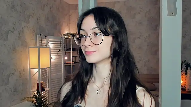 ReneeLippeatt online show from November 12, 7:46 pm