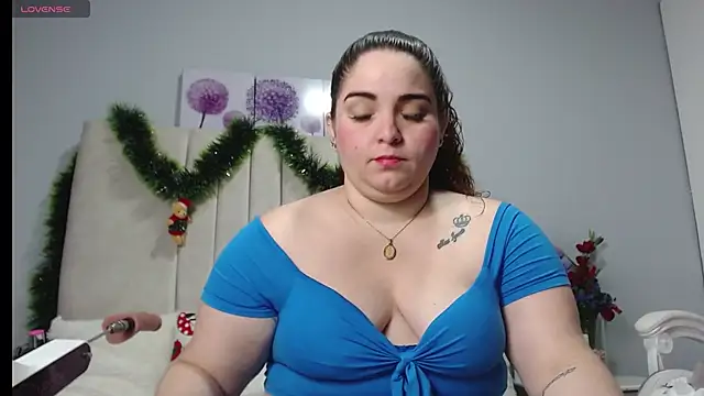 Snapshot of AmandaaWats chatting on December 20, 11:39 am AmandaaWats online show from December 20, 11:39 am