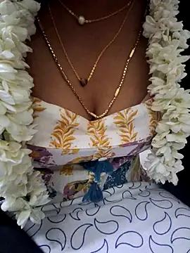 Snapshot of jasminetaml chatting on October 4, 7:01 pm jasminetaml online show from October 4, 7:01 pm