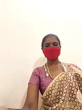 Snapshot of Tamil_Yalini12 chatting on February 15, 8:24 am Tamil Yalini12 online show from February 15, 8:24 am