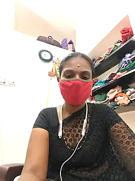 Snapshot of Tamil_Yalini12 chatting on February 22, 5:11 pm Tamil Yalini12 online show from February 22, 5:11 pm