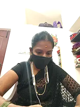Snapshot of Tamil_Yalini12 chatting on February 26, 2:05 pm Tamil Yalini12 online show from February 26, 2:05 pm