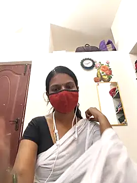 Snapshot of Tamil_Yalini12 chatting on March 6, 8:11 am Tamil Yalini12 online show from March 6, 8:11 am