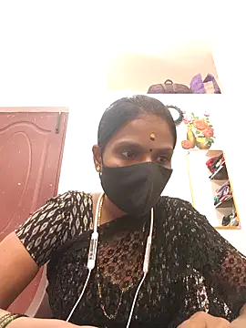 Snapshot of Tamil_Yalini12 chatting on March 18, 4:54 pm Tamil Yalini12 online show from March 18, 4:54 pm