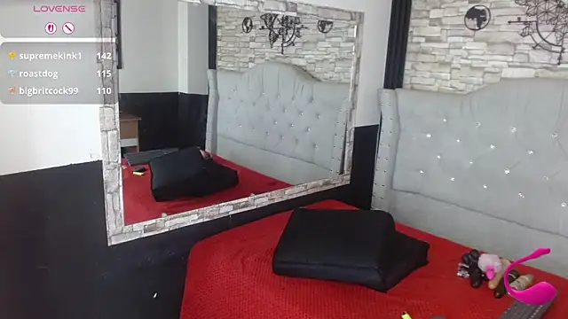 Snapshot of katalella_22hot chatting on December 15, 5:55 am katalella 22hot online show from December 15, 5:55 am