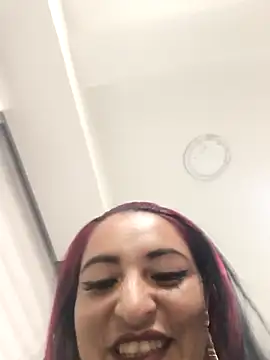Snapshot of Alisson_Stonee chatting on May 1, 1:10 am Alisson Stonee online show from May 1, 1:10 am