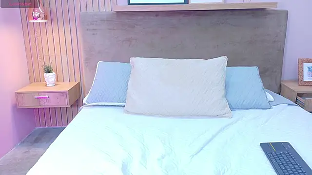 Snapshot of cielo_rivera chatting on October 18, 2:07 pm cielo rivera online show from October 18, 2:07 pm