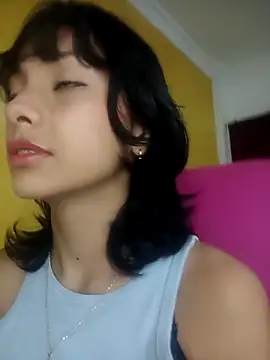 xoxo milk online show from October 6, 5:21 pm