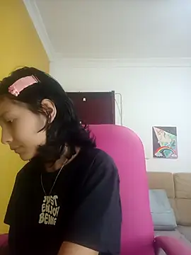 xoxo milk online show from October 10, 3:33 pm