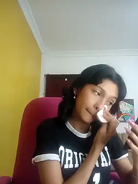 xoxo milk online show from October 18, 4:08 pm