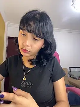 xoxo milk online show from November 15, 8:49 pm