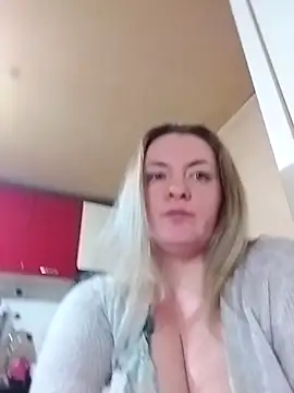 Mommygetnaughty online show from February 7, 10:35 pm