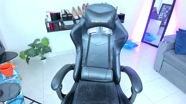 Snapshot of Miel_82 chatting on September 23, 11:02 am Miel 82 online show from September 23, 11:02 am