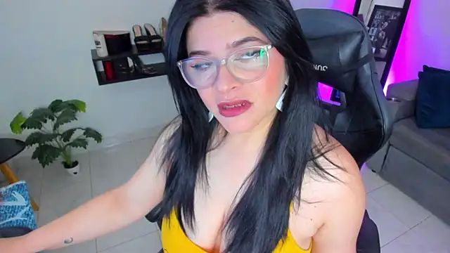 Snapshot of Miel_82 chatting on September 26, 11:14 am Miel 82 online show from September 26, 11:14 am