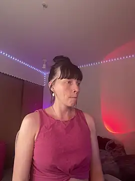 MaciiMayy online show from July 16, 11:00 pm