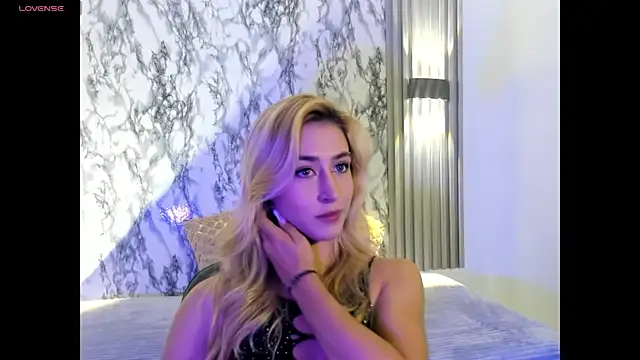 Snapshot of Dulcinea_2 chatting on November 4, 7:02 pm Dulcinea 2 online show from November 4, 7:02 pm