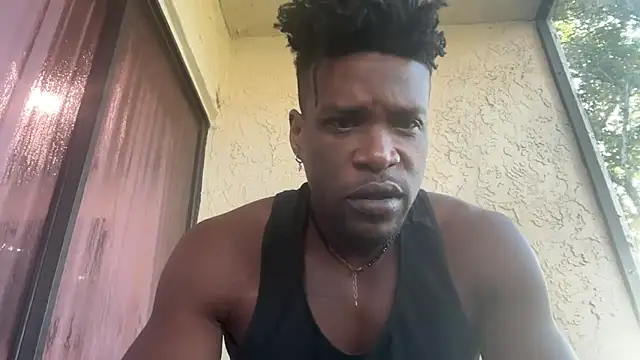 Snapshot of MrDaddyBlackNi9e chatting on September 26, 12:20 pm MrDaddyBlackNi9e online show from September 26, 12:20 pm