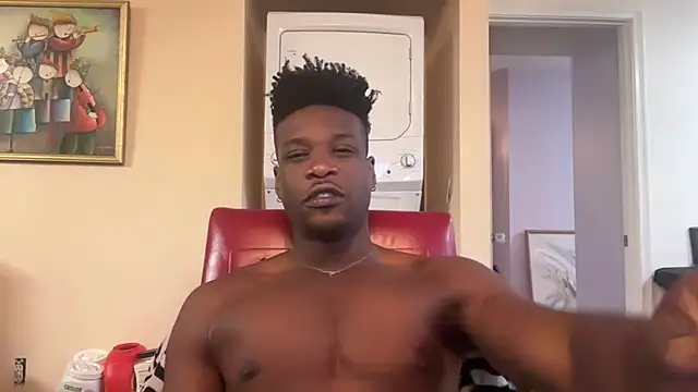 Snapshot of MrDaddyBlackNi9e chatting on November 13, 12:48 pm MrDaddyBlackNi9e online show from November 13, 12:48 pm