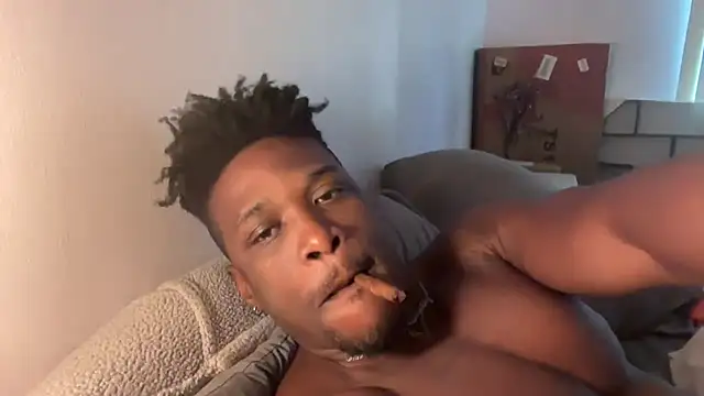 Snapshot of MrDaddyBlackNi9e chatting on December 1, 2:00 pm MrDaddyBlackNi9e online show from December 1, 2:00 pm