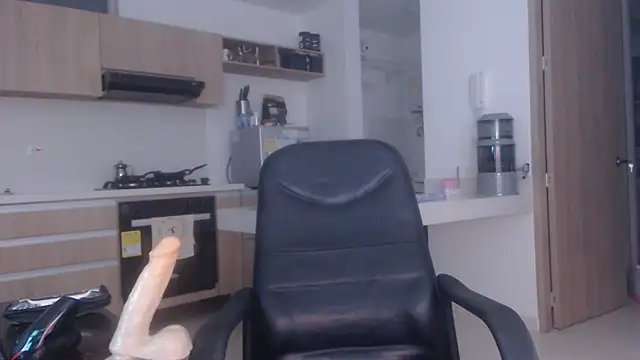 LovePaula online show from February 9, 12:14 am