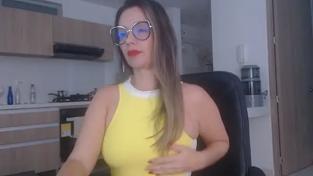LovePaula online show from June 2, 11:45 am