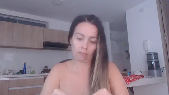 LovePaula online show from June 9, 3:07 am