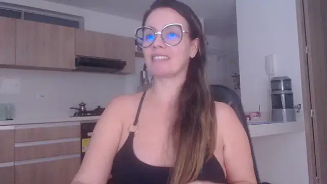 LovePaula online show from July 25, 12:31 am