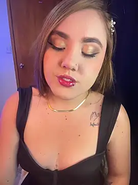 Dakota Greys online show from October 18, 1:45 pm