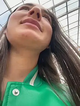 Snapshot of Innerpeace_ chatting on October 30, 6:52 pm Innerpeace online show from October 30, 6:52 pm